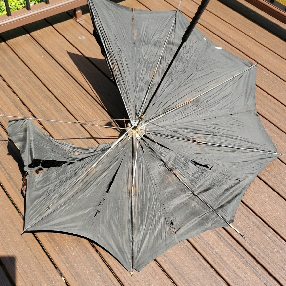 Black Inverted Umbrella - Picture 11 of 16